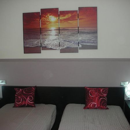 House Volumnia Hotel Perugia Room photo